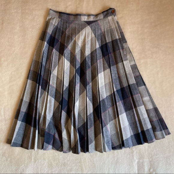 Vintage Pleated Wool Blend Skirt - Picture 2 of 4
